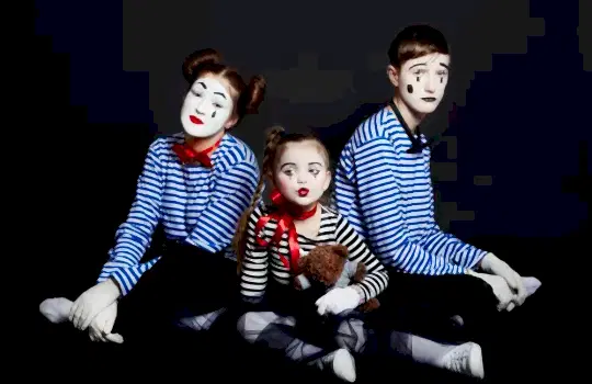 Cocuk Yaratici Drama Kurslari